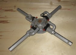 Крестовина правая двухроторной затирочной машины Masalta MT836 MT836125 - фото 13382